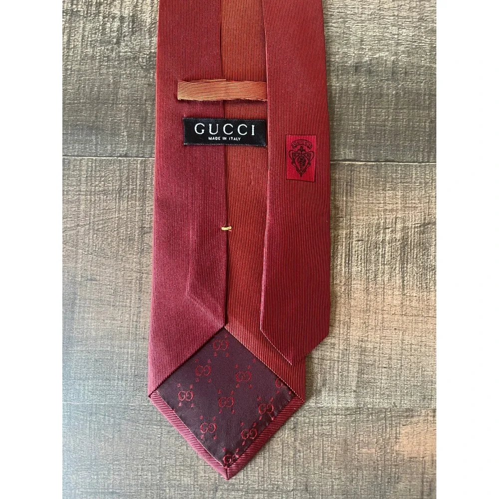 VTG Gucci Mens Silk Tie Burgundy Red Ombre Gradient Ribbed GG Monogram Italy